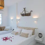 To Maro Apartment *