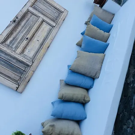 Apartment To Maro